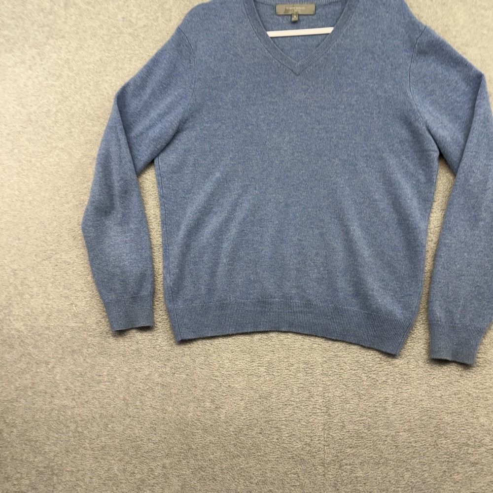 Neiman Marcus Sweater Mens Medium Blue 100% Cashmere V Neck Pullover Preppy - Picture 2 of 10